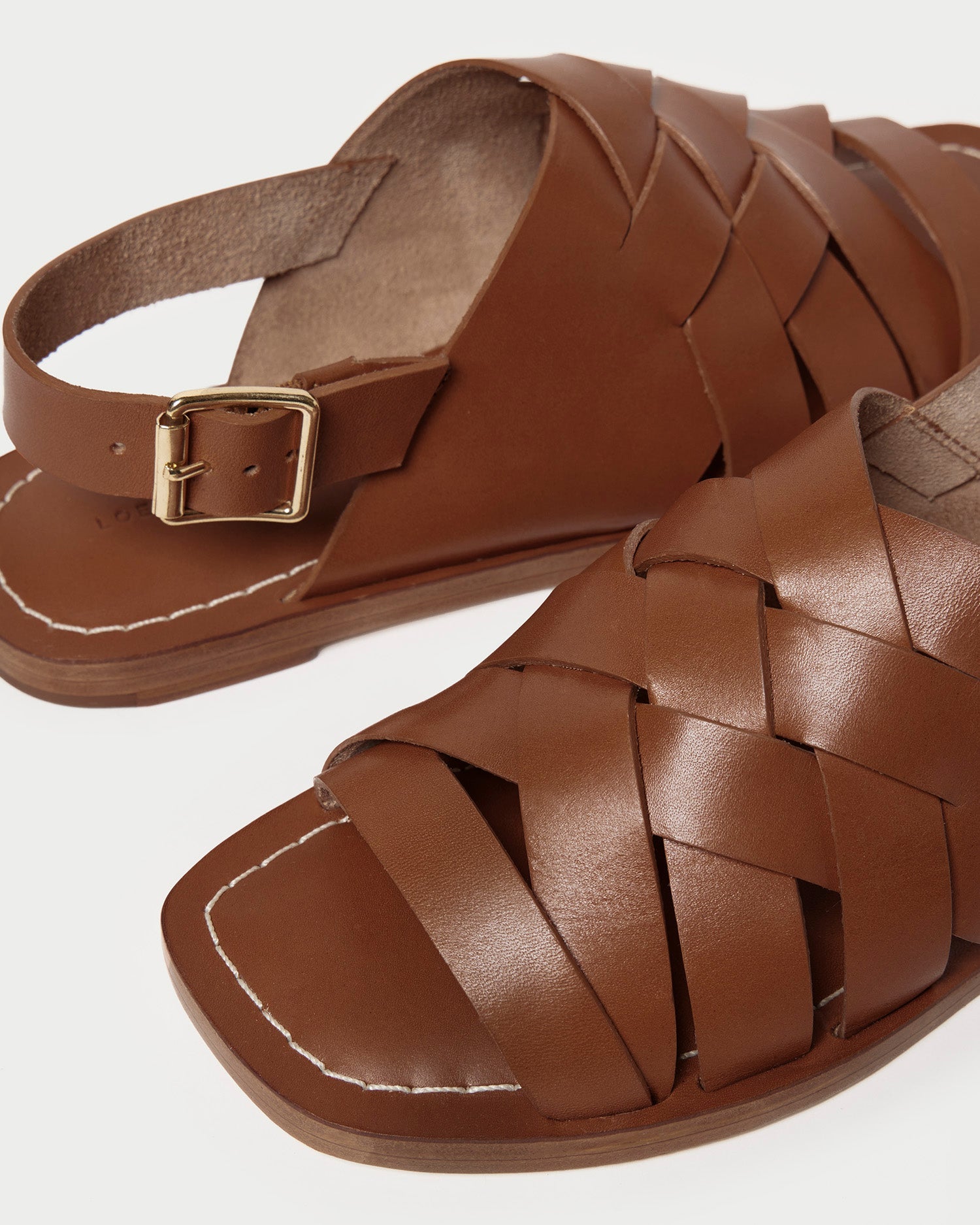 Color: Cognac