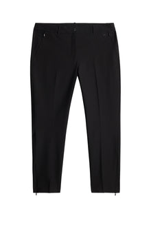 Pia Pant in Black by J.Lindeberg
