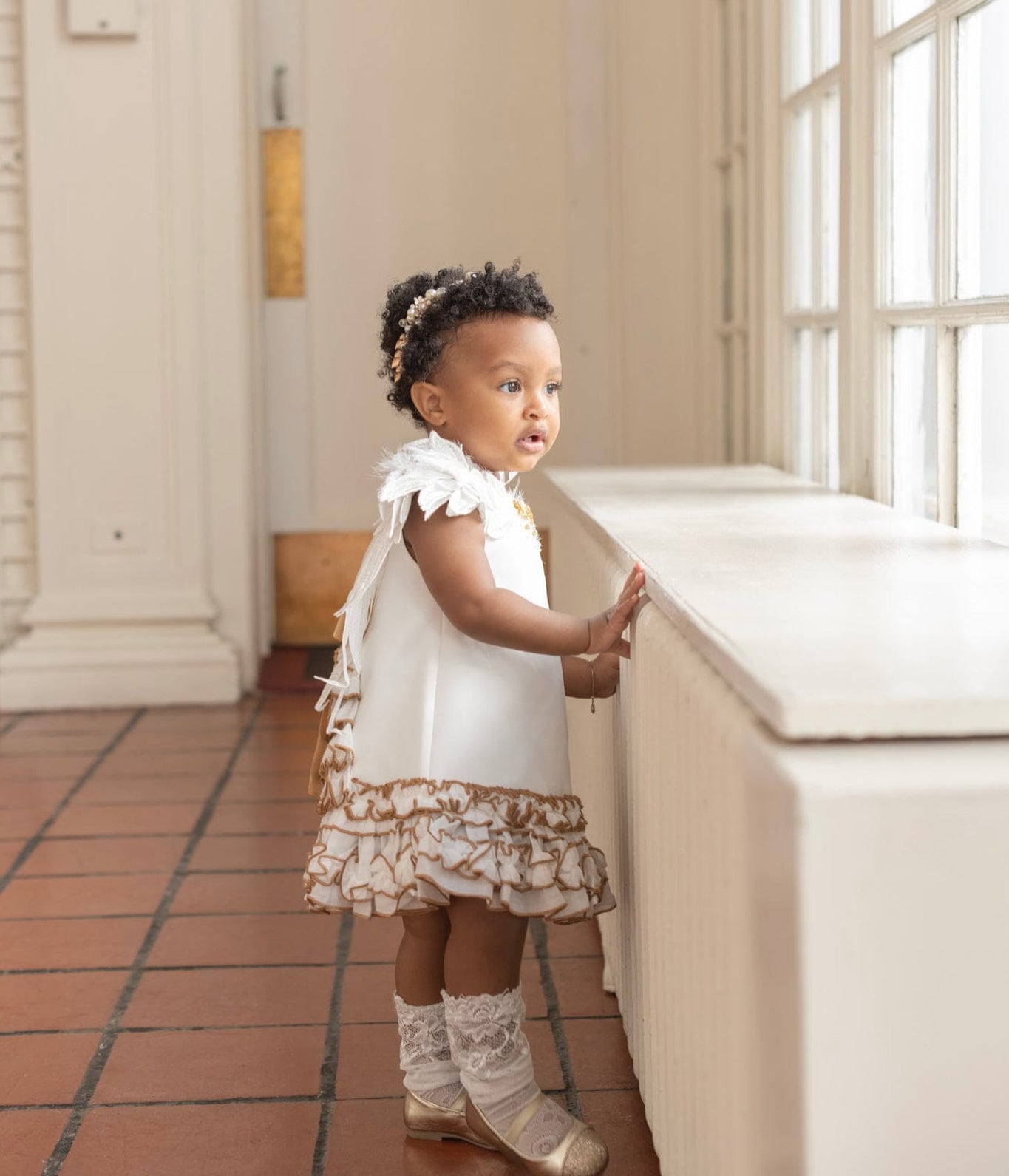 Girl | Angelina Feather Wings Dress | White x Gold