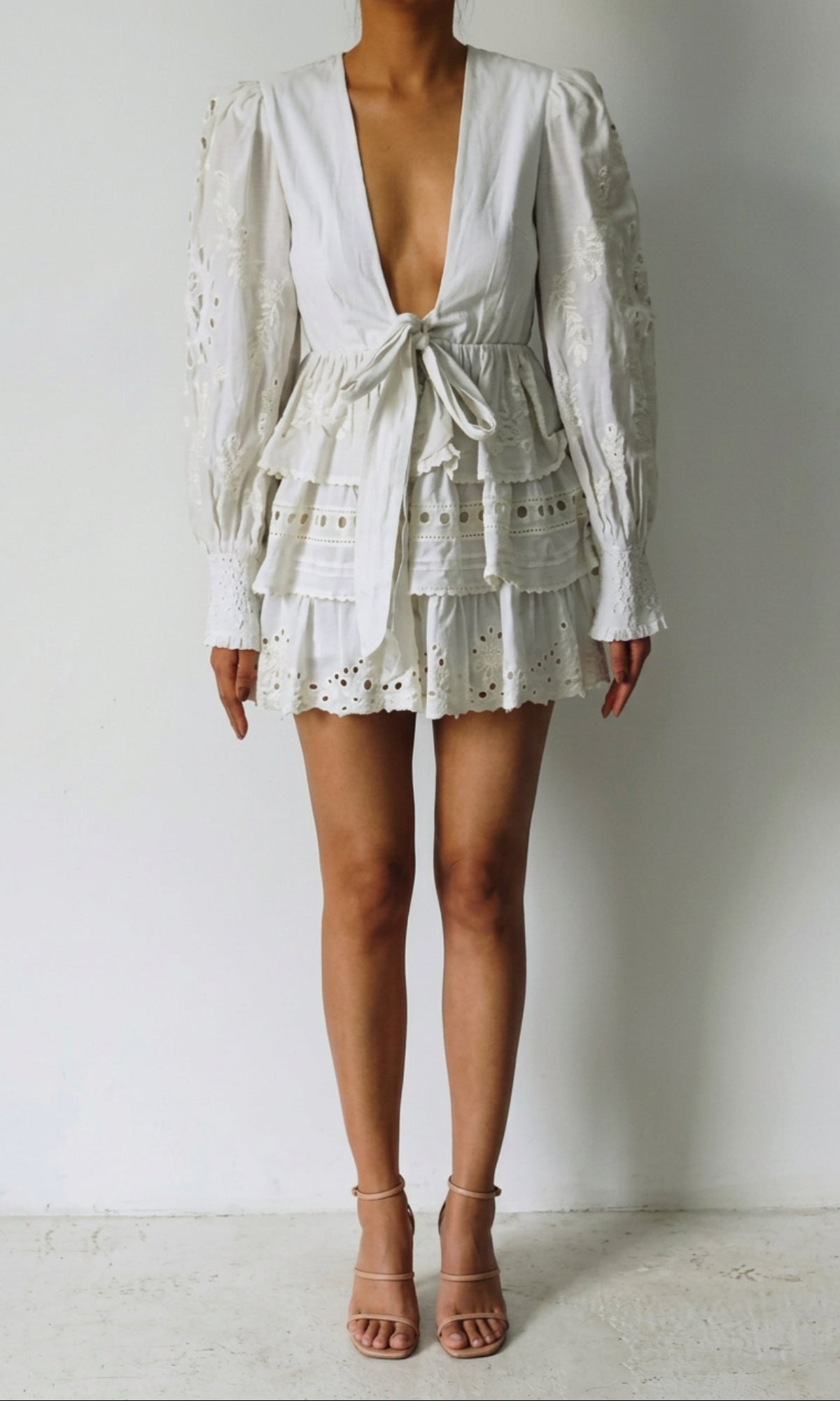 Hemant And Nandita | Inv Cotton Lilen Short Dress With Tei Up Belt | White