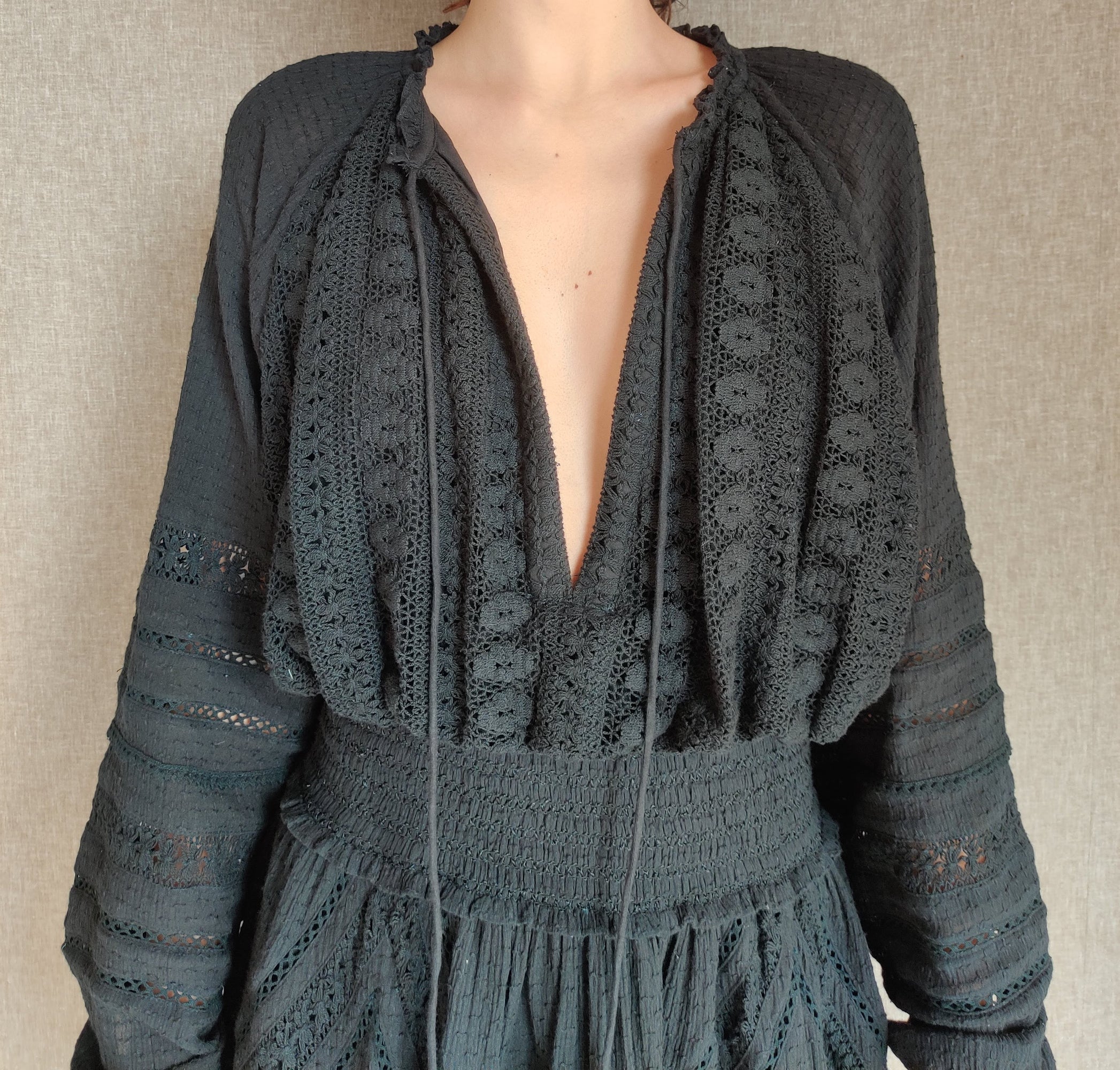 Hemant & Nandita | Juhi Round-Neck Long-Sleeve Short Dress | Black