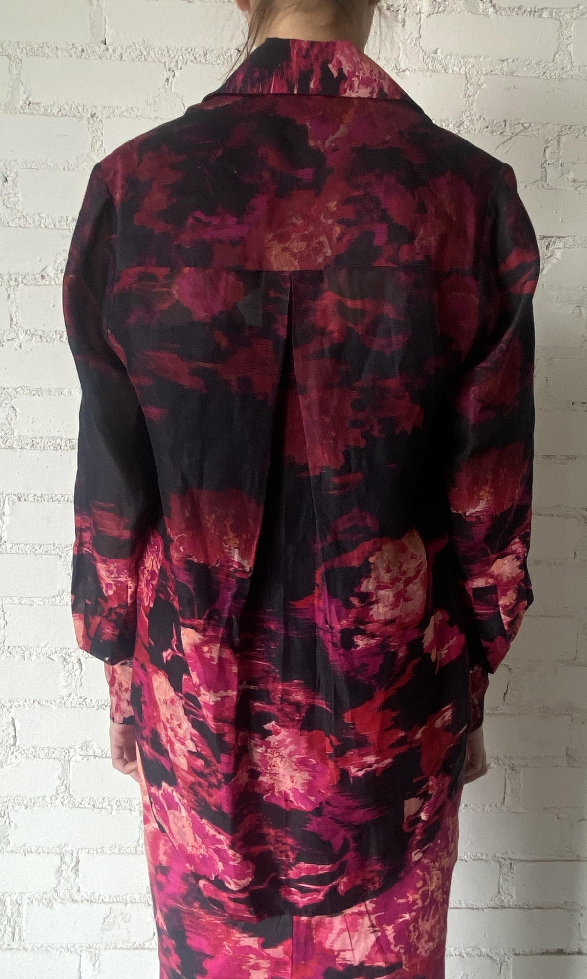 Hemant And Nandita | Zina Viscose Georgette Jacquard Shirt | Black Magenta