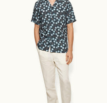 Hibbert Daisy Print Classic Fit Capri Collar Shirt | Springfield Blue