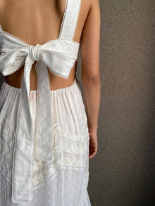 Rococo Sand | Tyra Sweetheart-Neck Long Dress | White