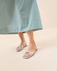Color: Silver