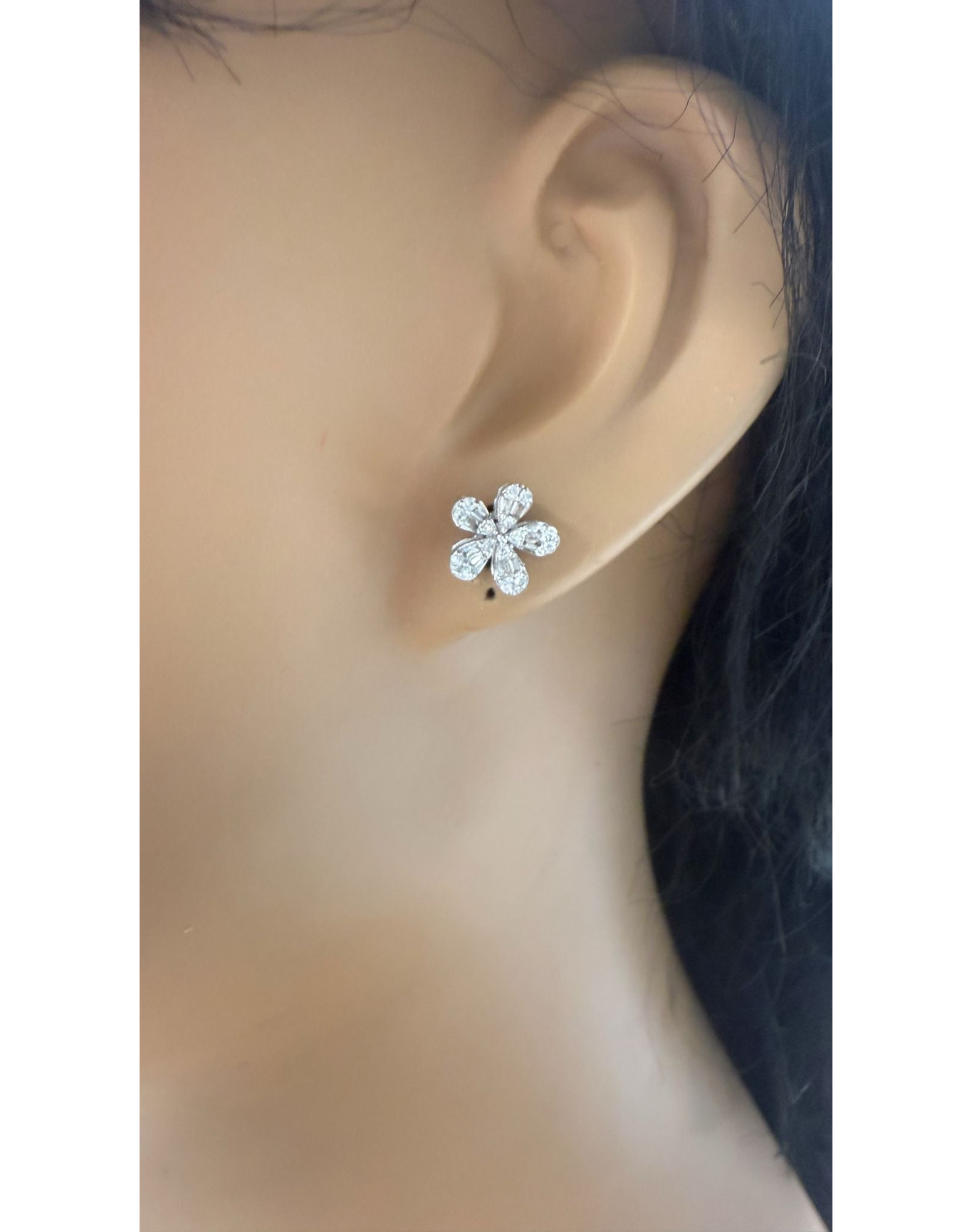 Illusion Diamond Studs | White Gold