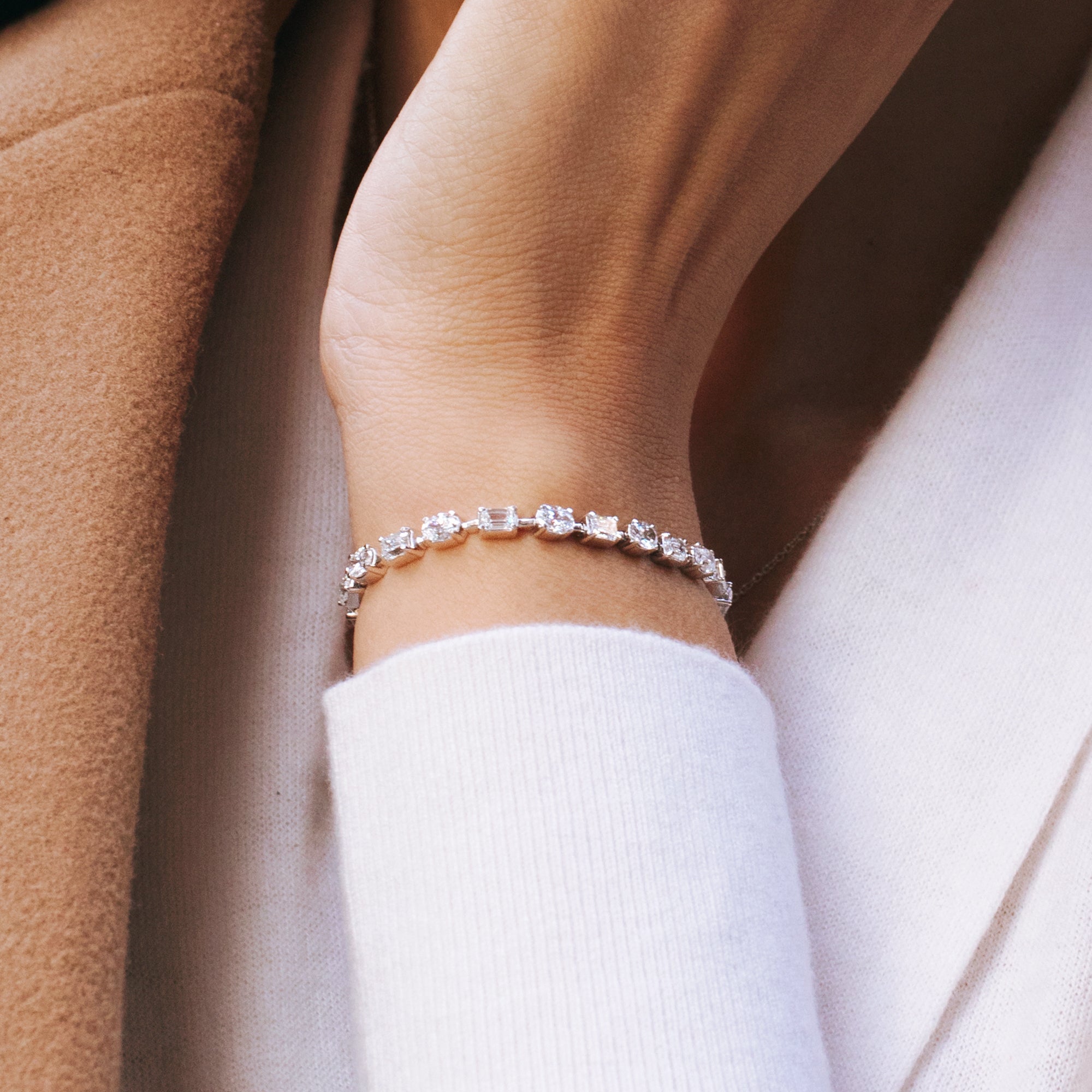 Womens | Tennis Bracelet | 14K Yellow Gold | 7.40 CTW Emerald and Oval Cut Lab Grown Diamond | F-VS2