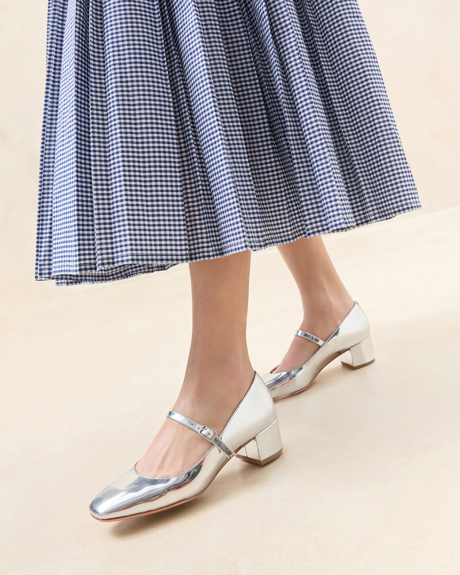 Color: Silver