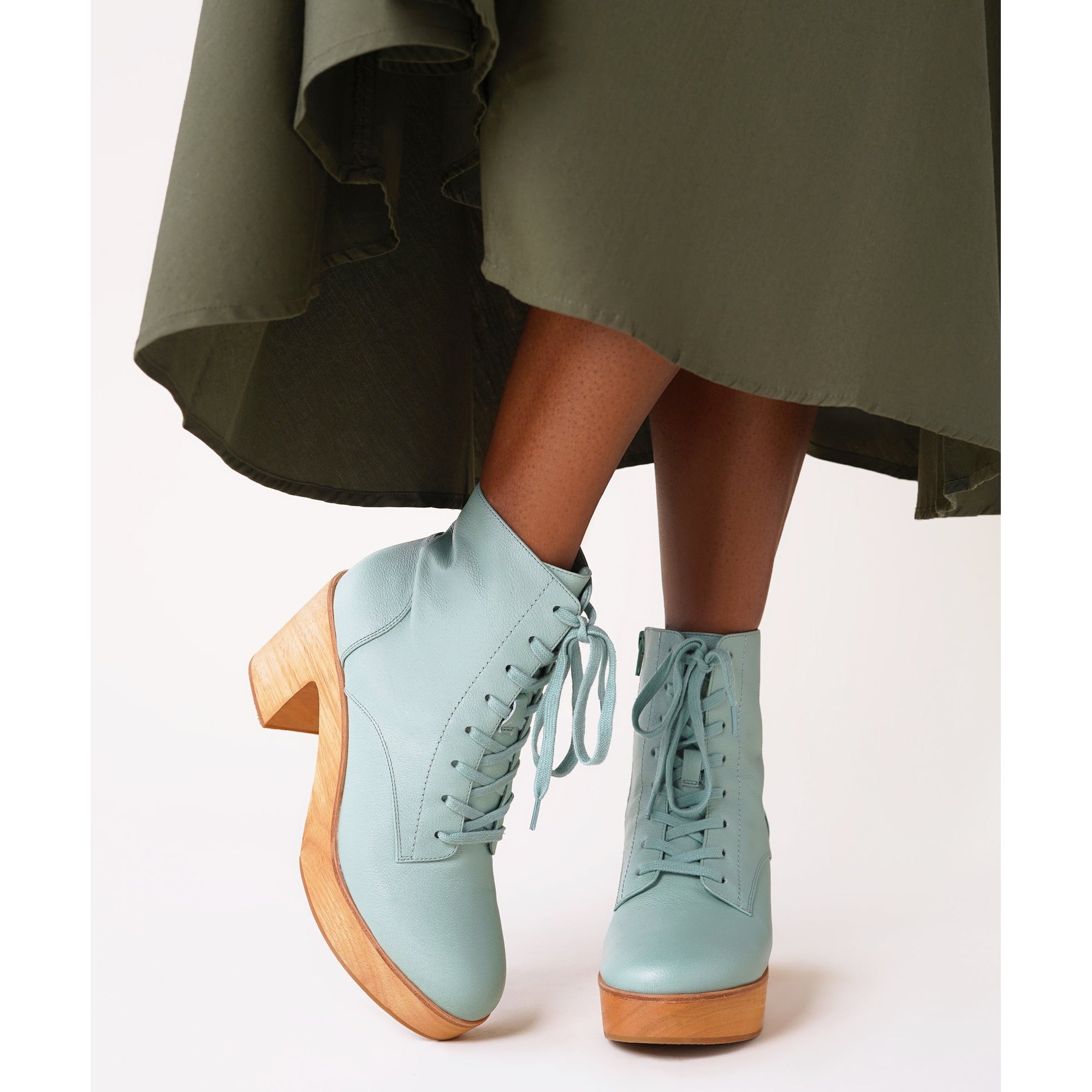 Lindy Clog Boot | Comet