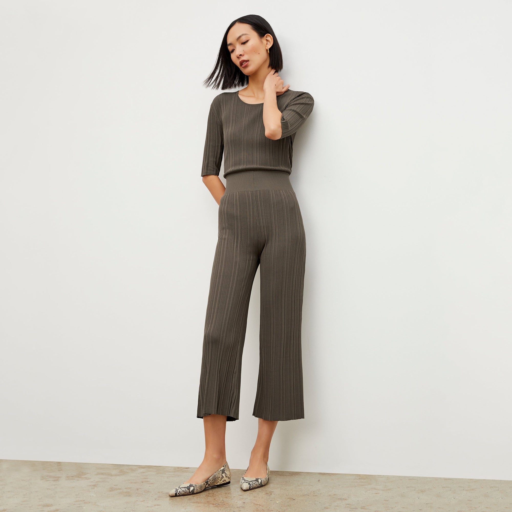 Front image of a woman wearing the Marijane Pant - Textured Knit in Light Ash