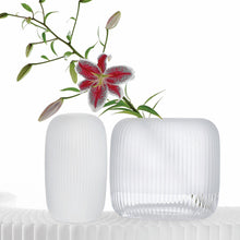 Omnia Bey Vase - Medium | Textured Crystal