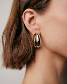 Model wearing huggies