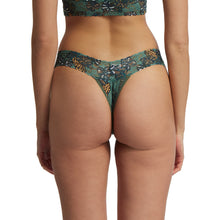 Signature Lace Low Rise Thong | Prowling