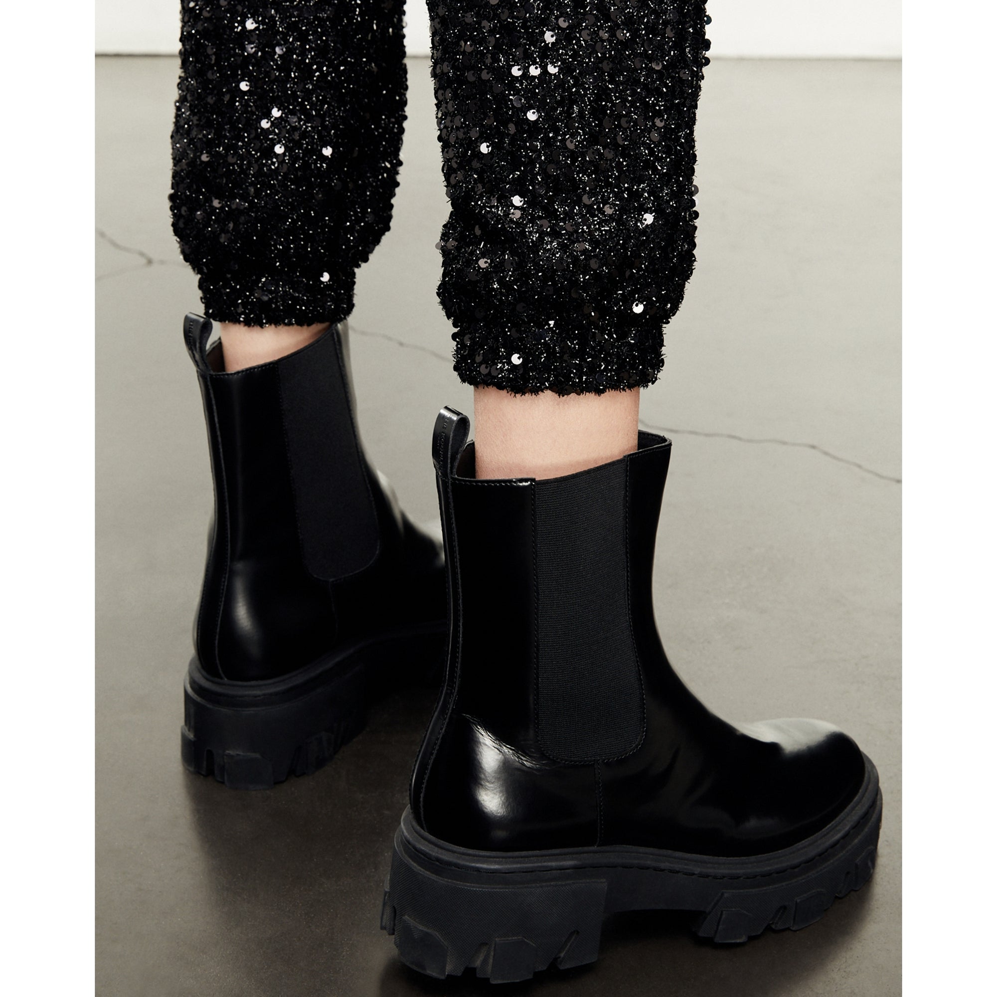 Platform Chelsea Boots | Women | Black