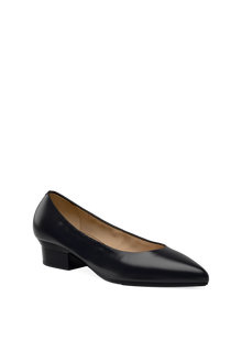 The Pump Wide Width Flat | Coal Stretch Leather