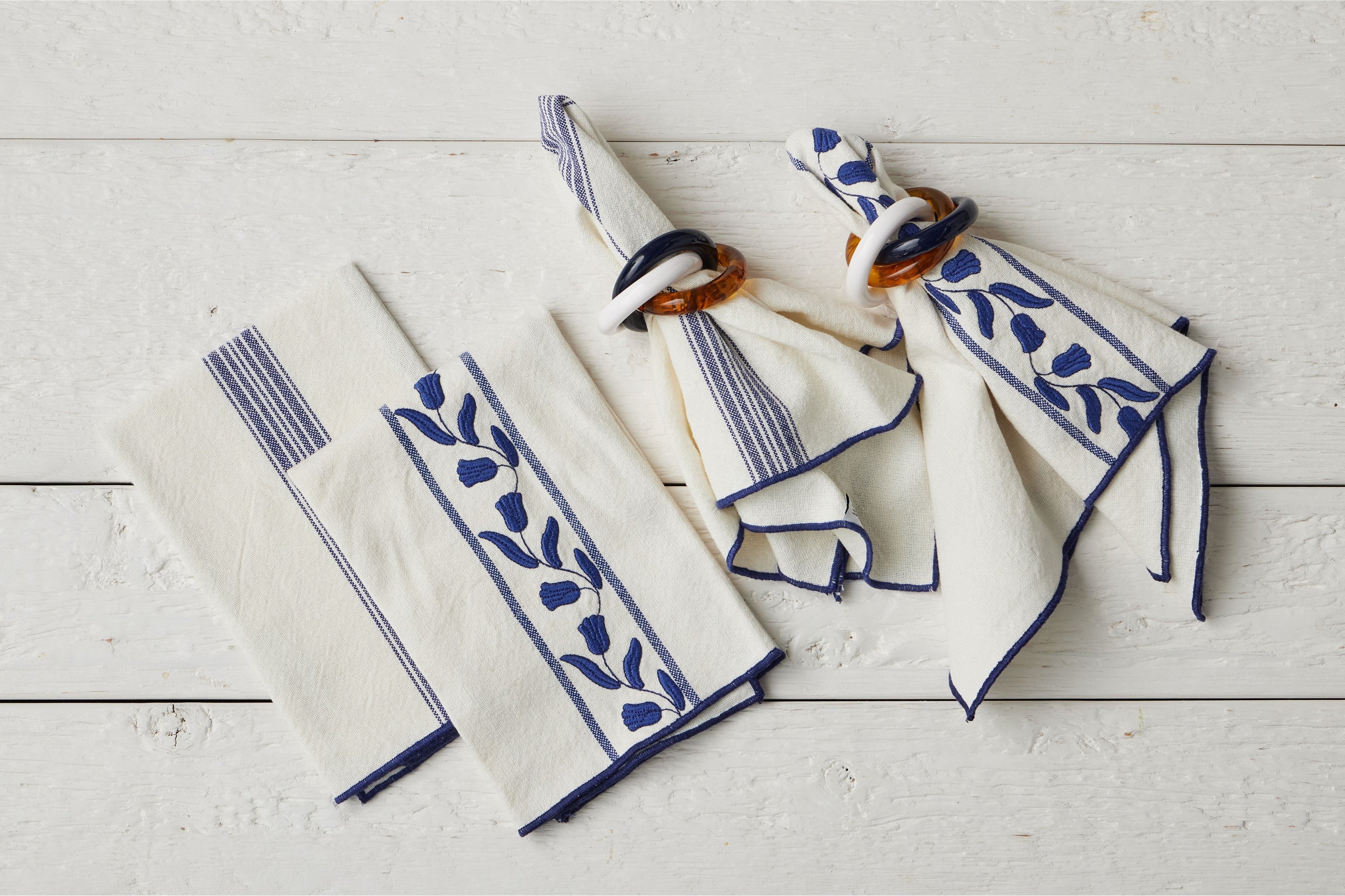 QMN113UB9 etuhome Dinner Napkins Navy Blue Tulip Set of 4