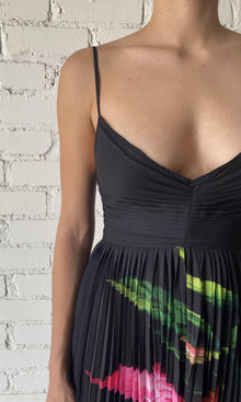Womens | Bryn Polyester Crinkle Chiffon Pleated Dress | Black