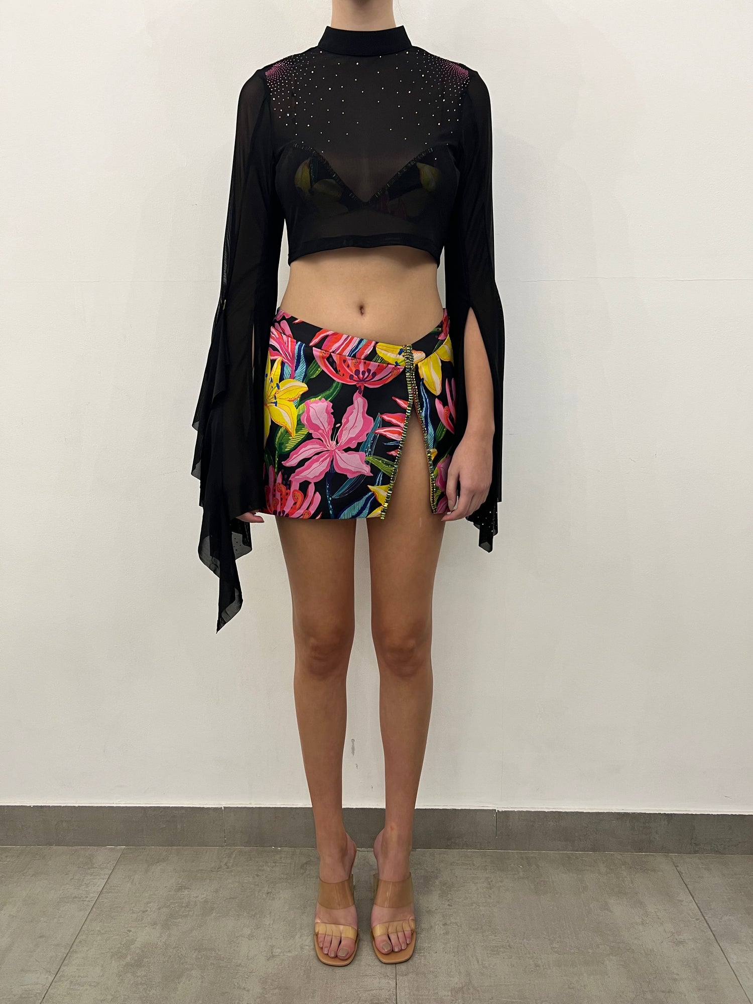 Rococo Sand | Chris Top | Black