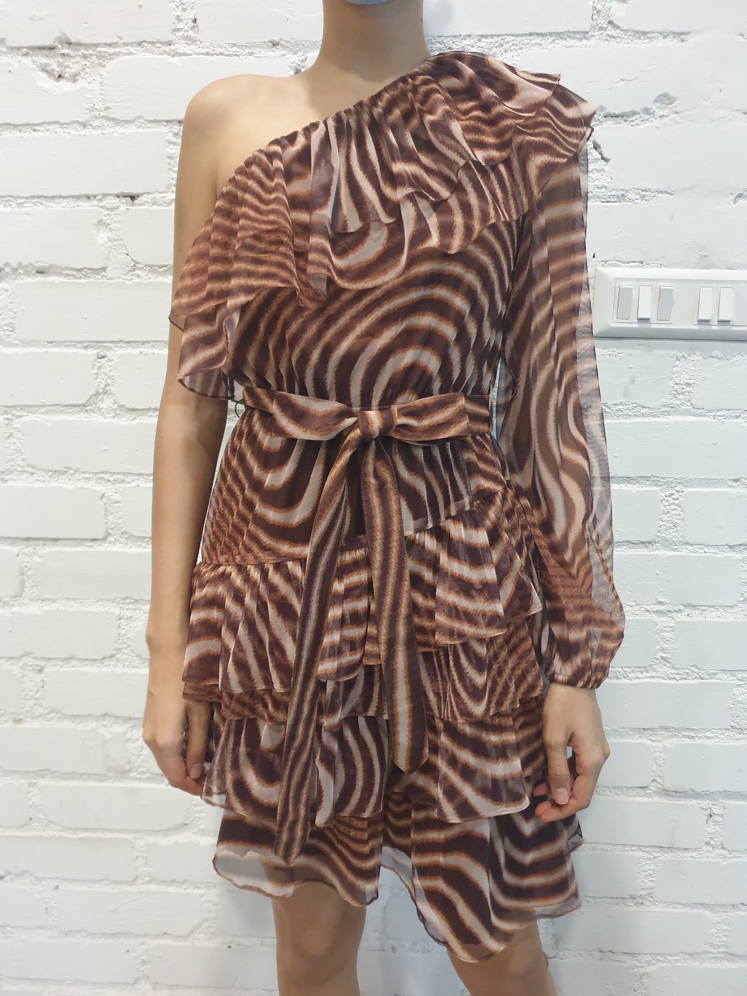 Rococo Sand | Fauve One-Shoulder Short Dress | Brown