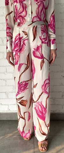 Rococo Sand | Grace Pants | White