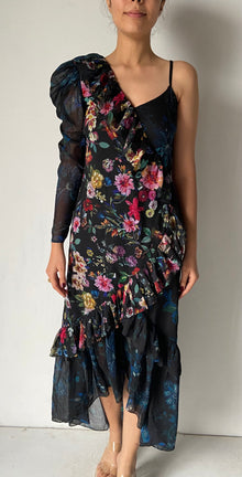Rococo Sand | One Shoulder Midi Dress | Black