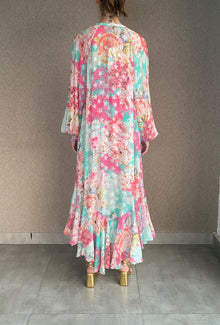Rococo Sand | Ivy Cape | Multicolor