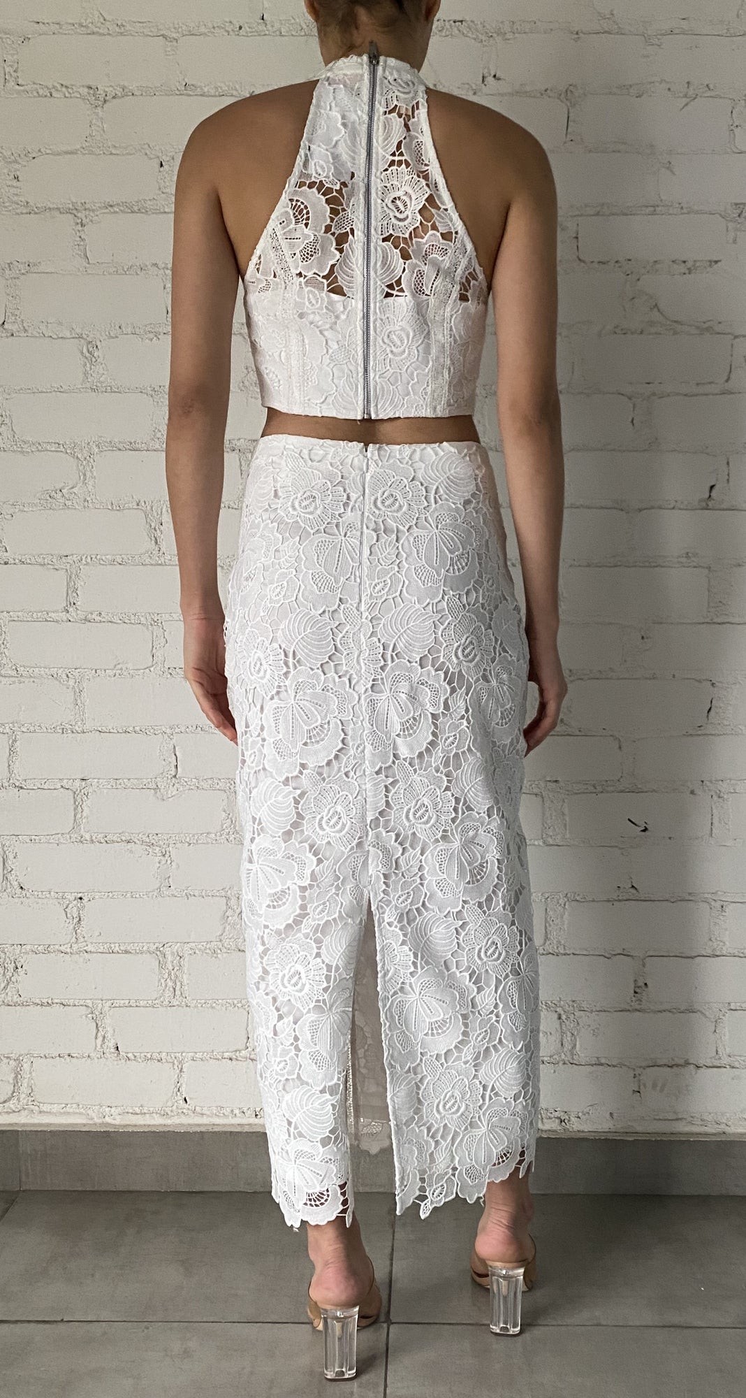 Rococo Sand | Rain Crop Top | White