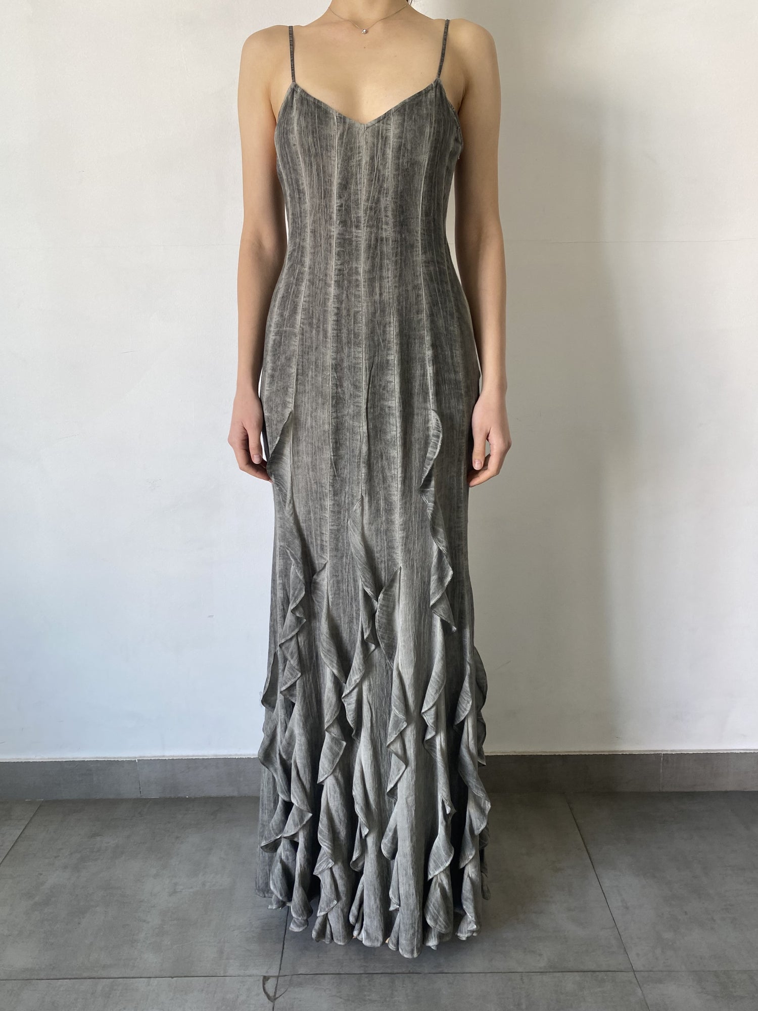 Rococo Sand | River V-Neck Sleeveless Long Dress | Grey