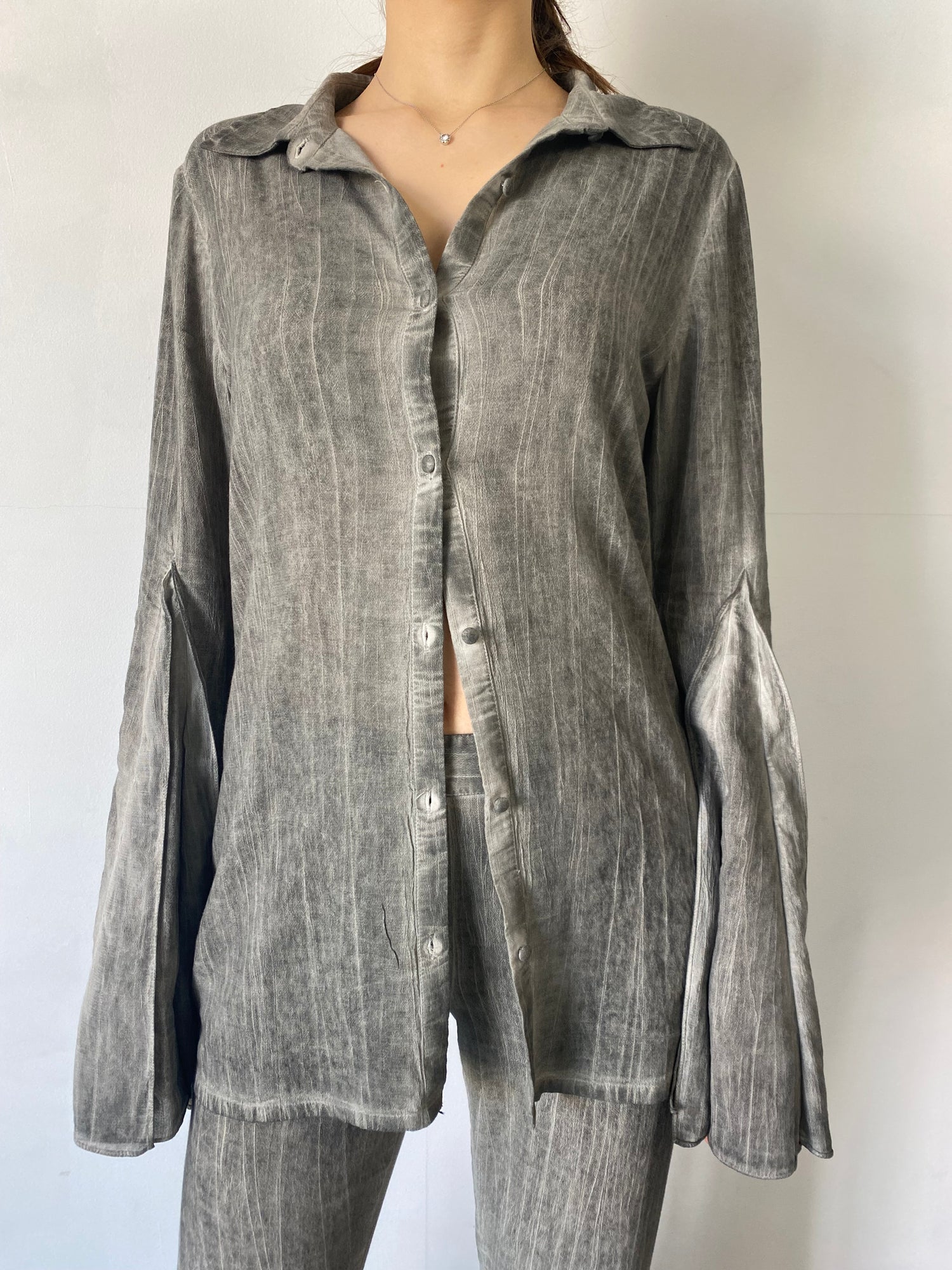 Rococo Sand | River Shirt | Grey