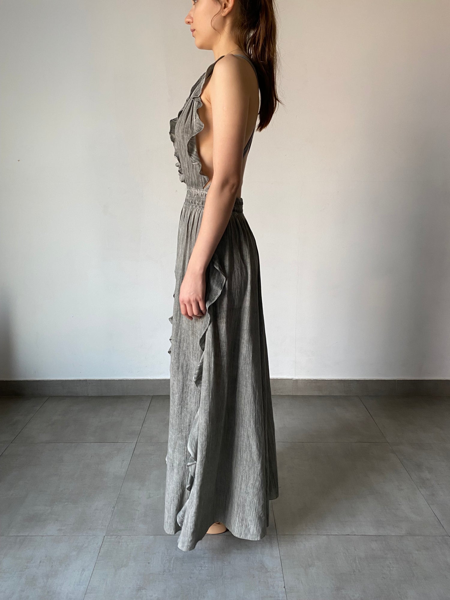 Rococo Sand | River Deep V-Neck Sleeveless Long Dress | Grey
