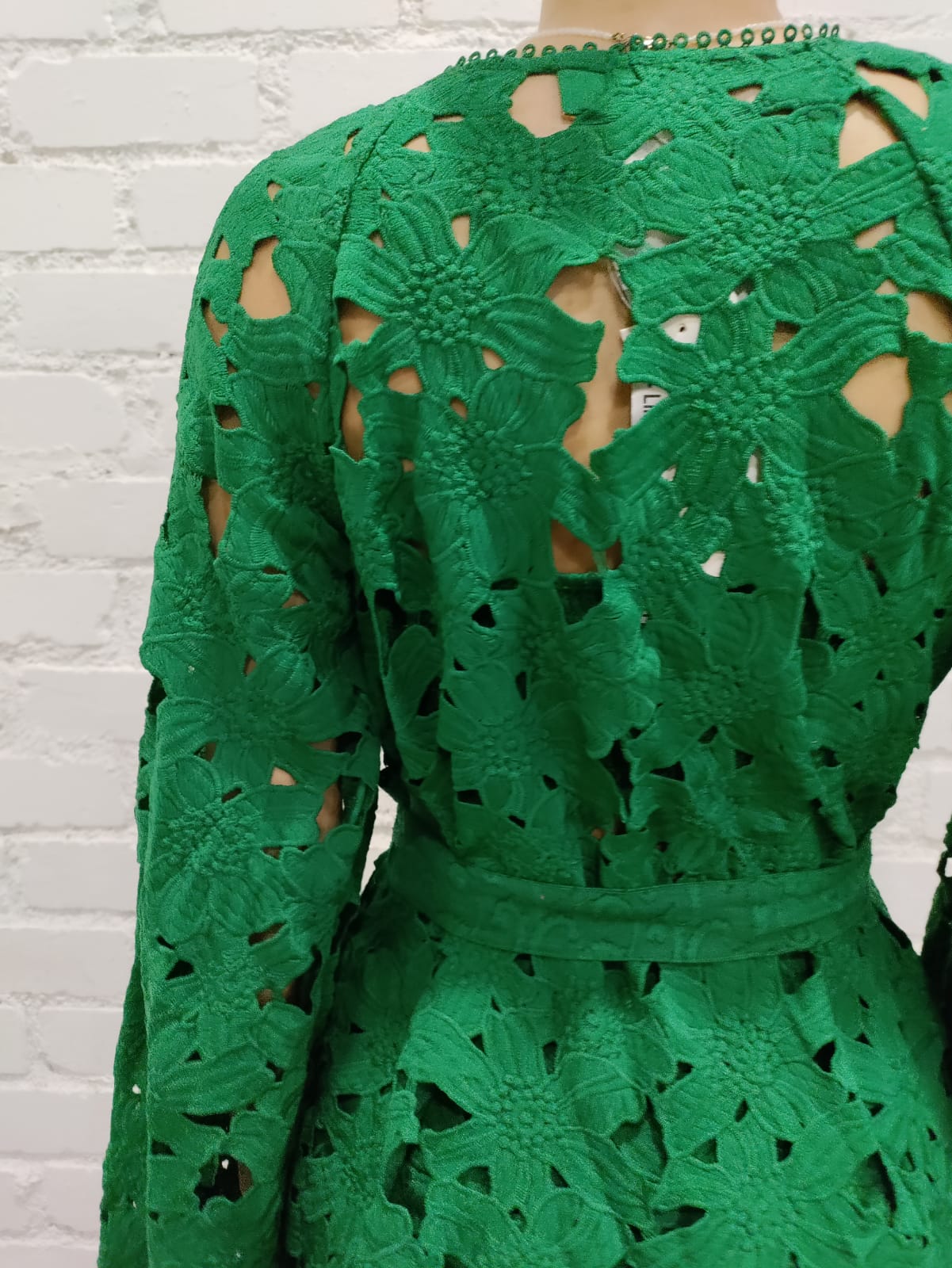 Rococo Sand | Zena Cape | Green