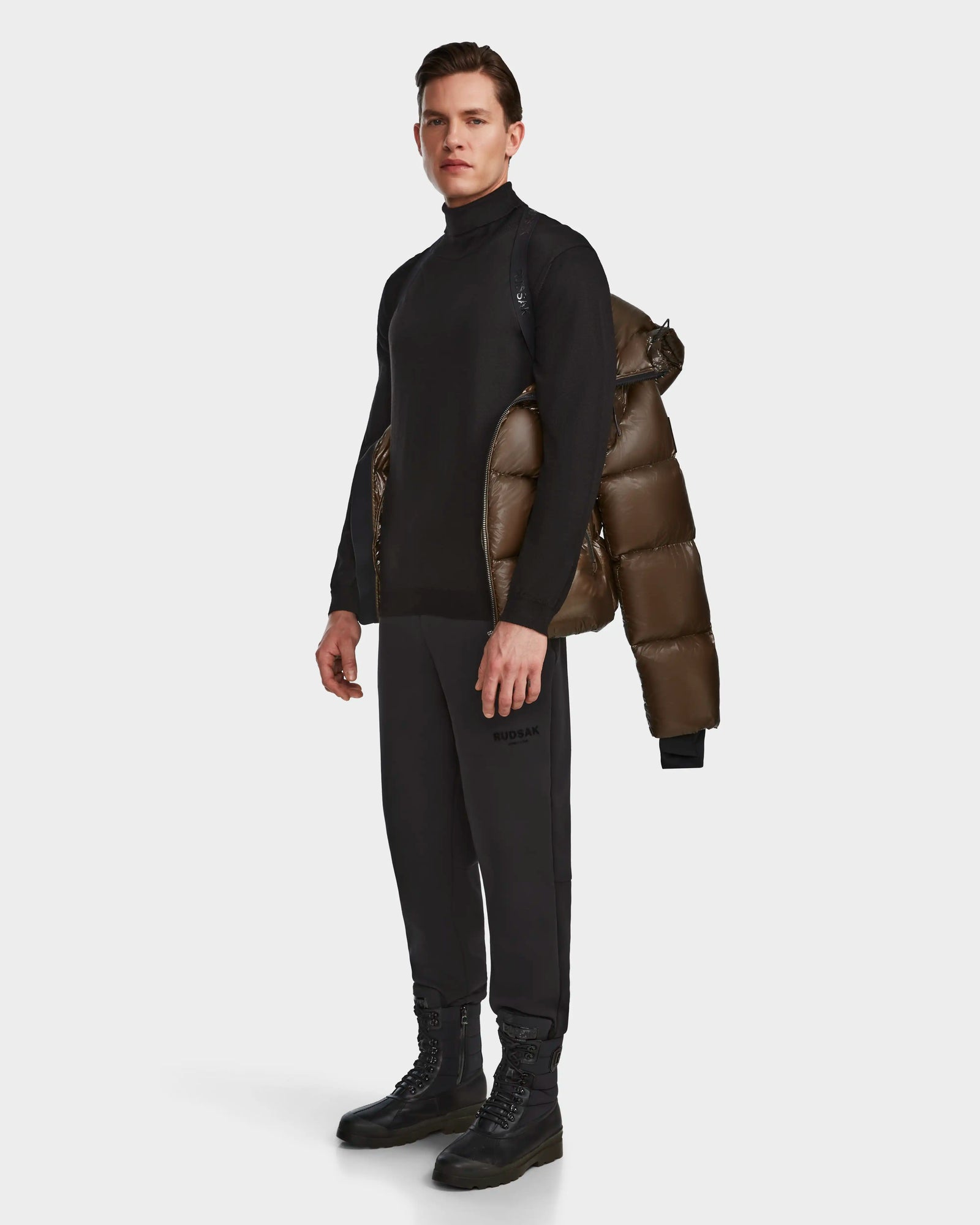 Men | Daniel | Light Olive