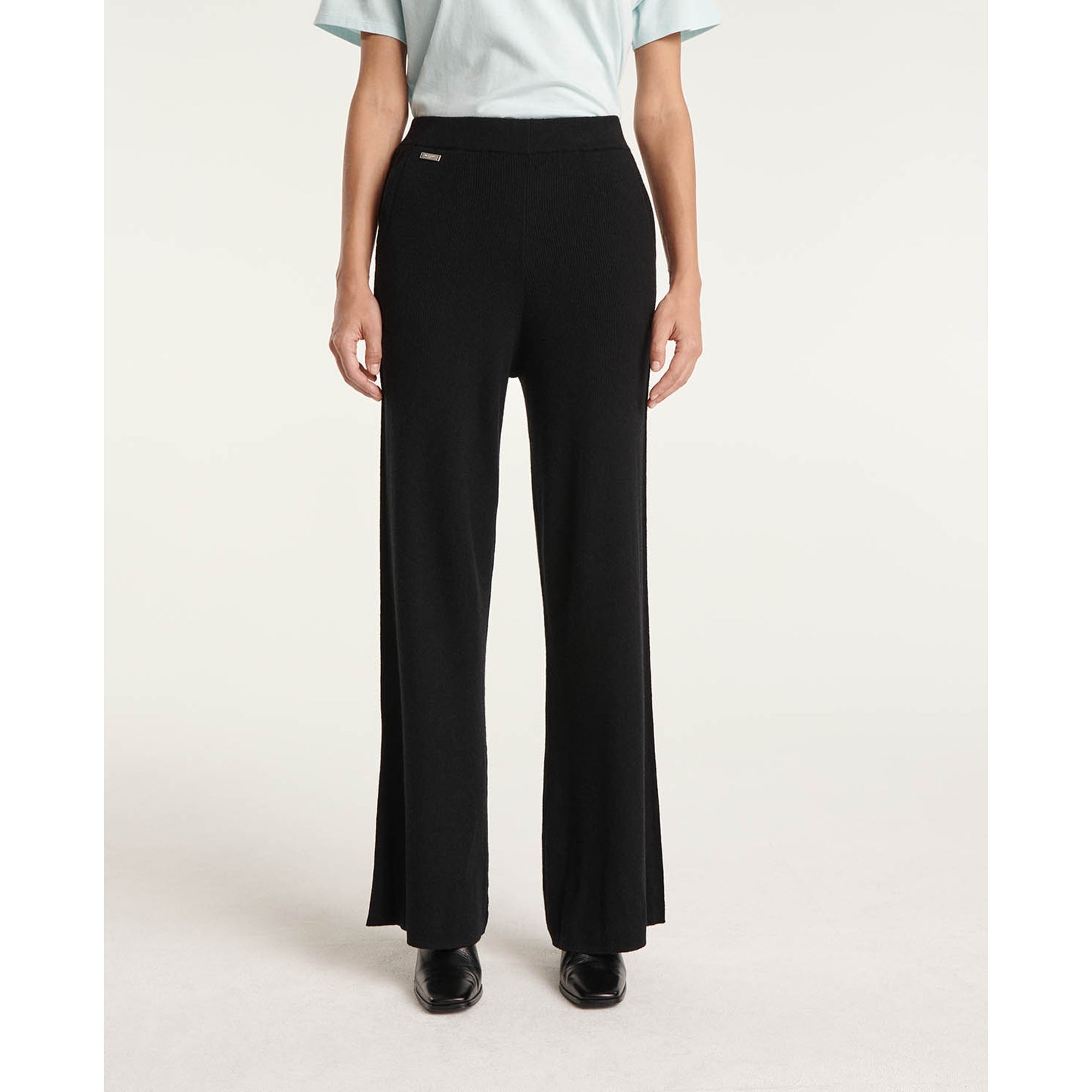 Roomy Wool And Cashmere Pants | Women | Black