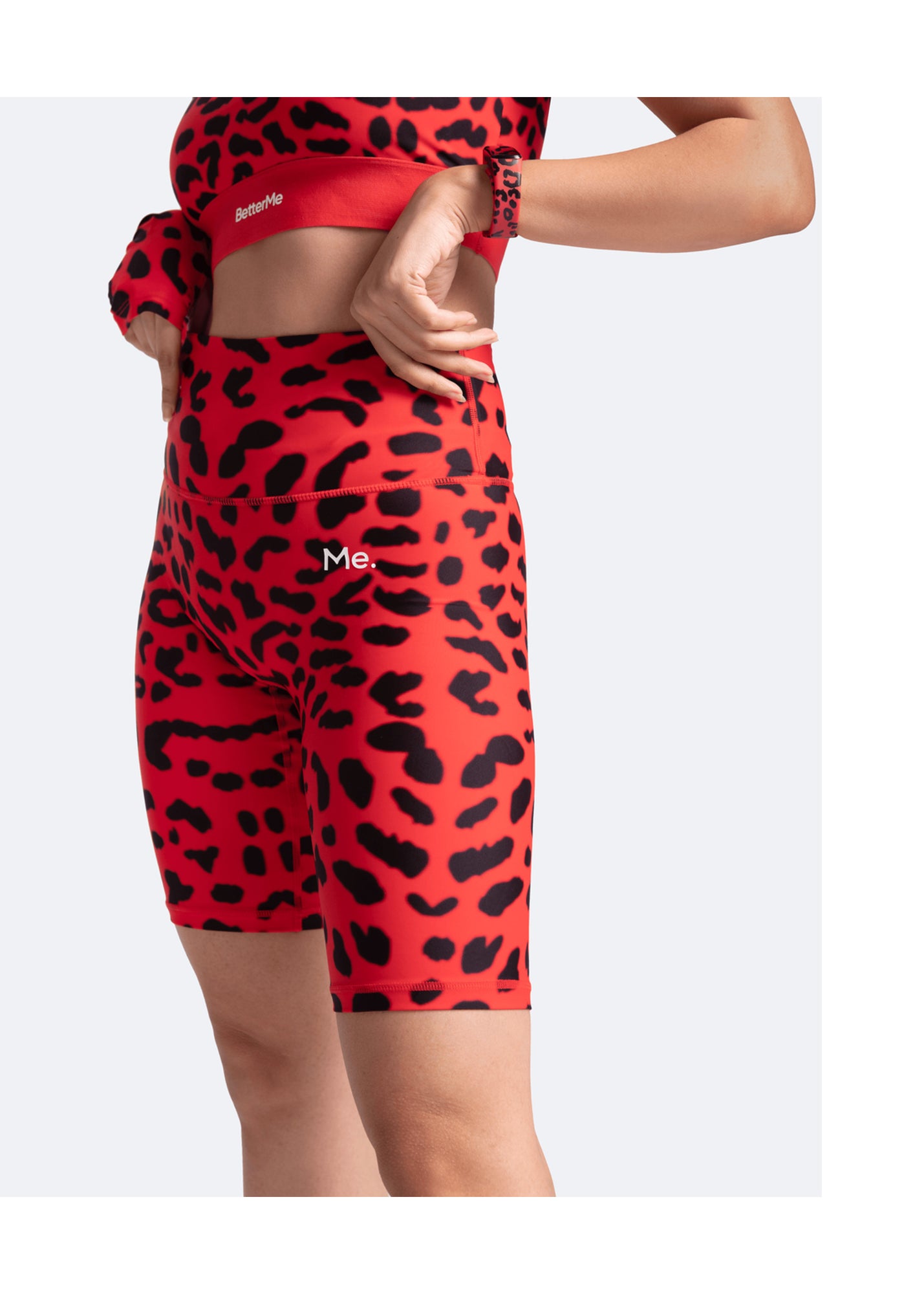 Shaping Shorts with Back Pocket | Red Leo