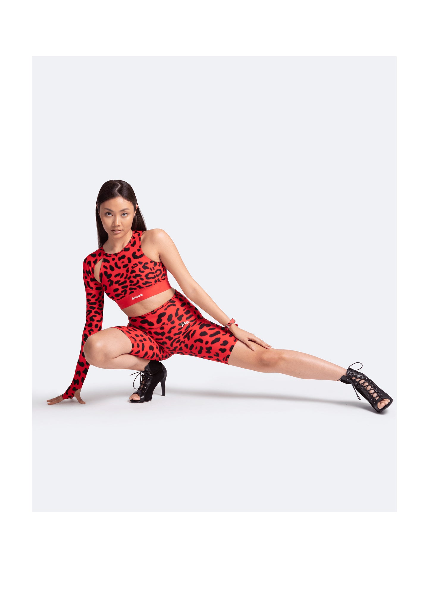 Shaping Shorts with Back Pocket | Red Leo