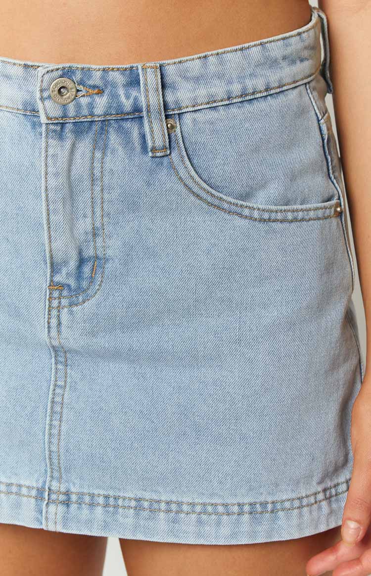Skyline Swirl Denim Skort | Light Wash