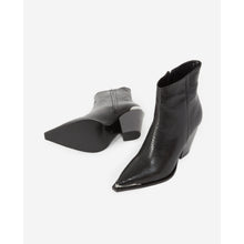 Snakeskin-Effect Leather Heeled Boots | Women | Black