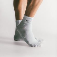 White-1/4-SOCKS