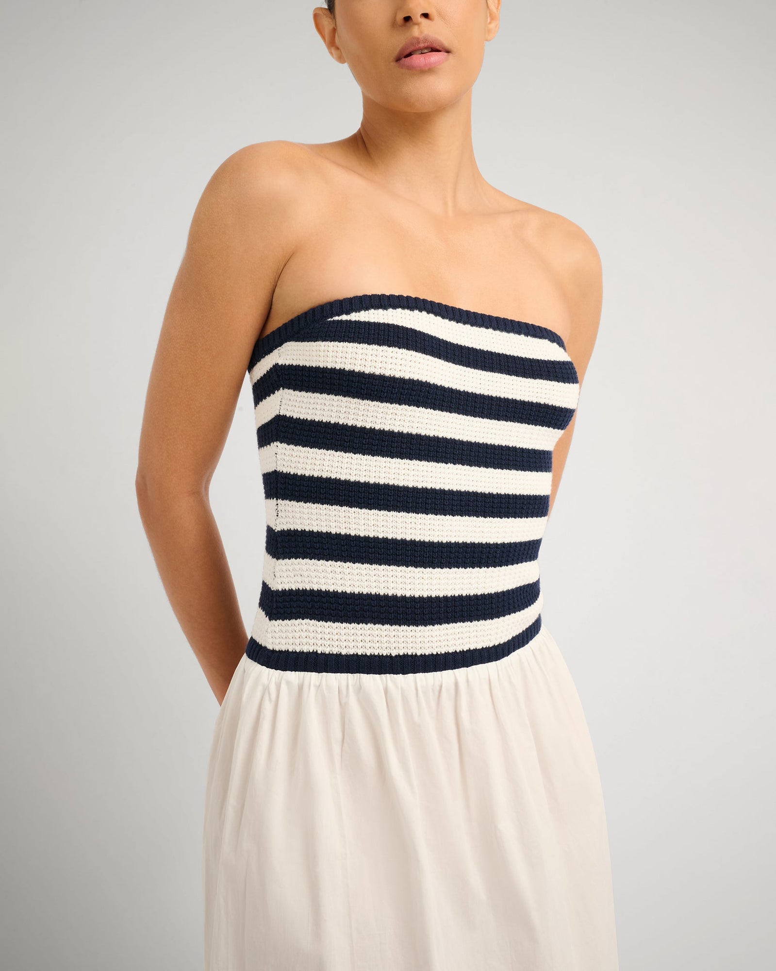 Deep Navy/White