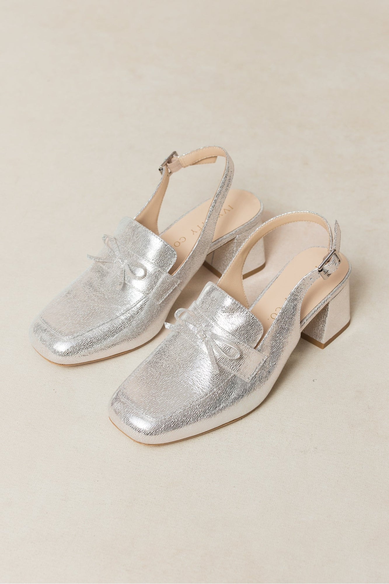 Women | Ivy Bow Loafer | Silver