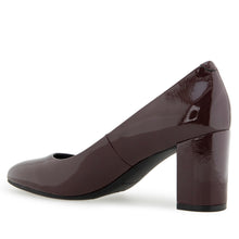 Betsy | Merlot Crinkle Patent Faux Leather