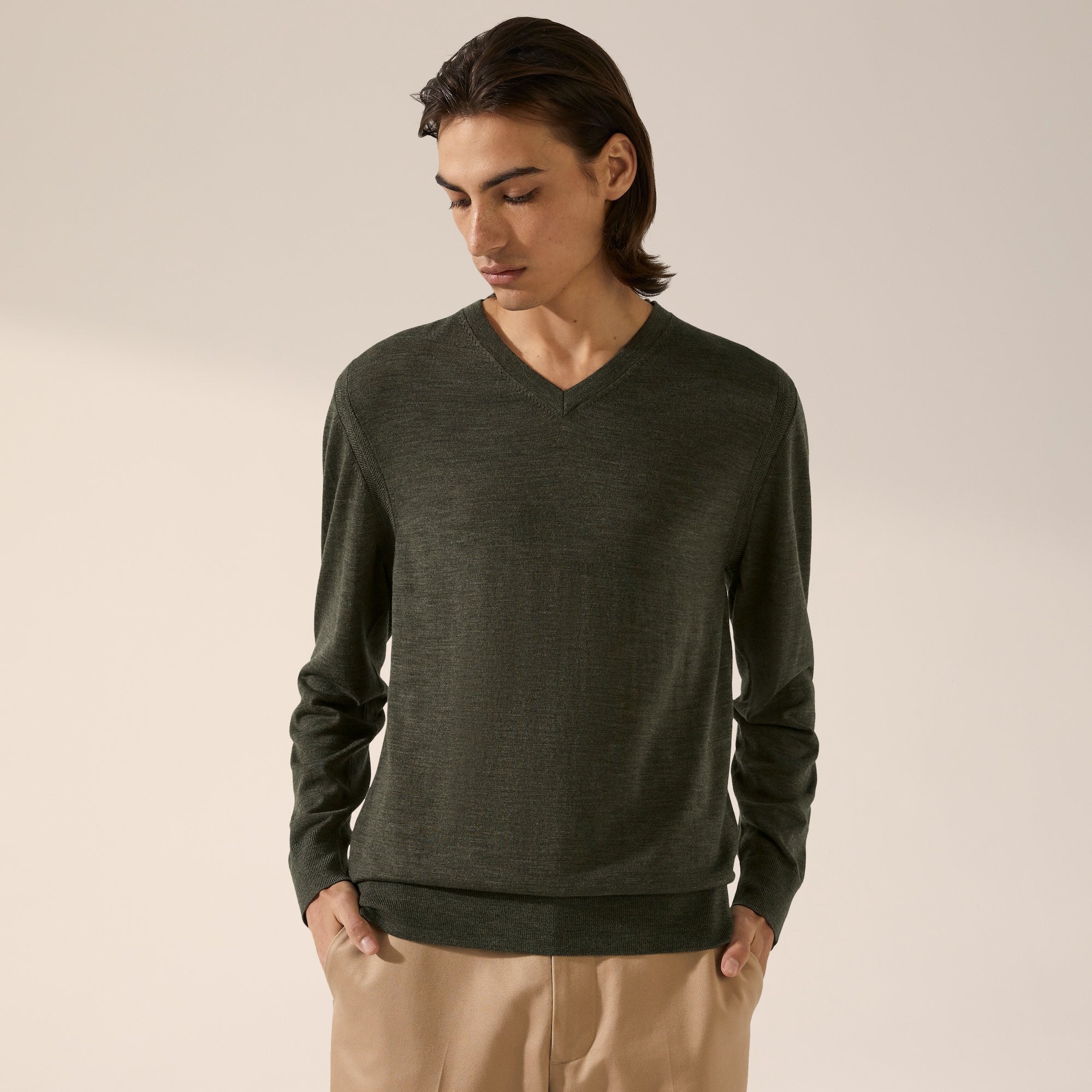 Mens | Cole Merino Lightweight V-Neck Sweater | Thyme