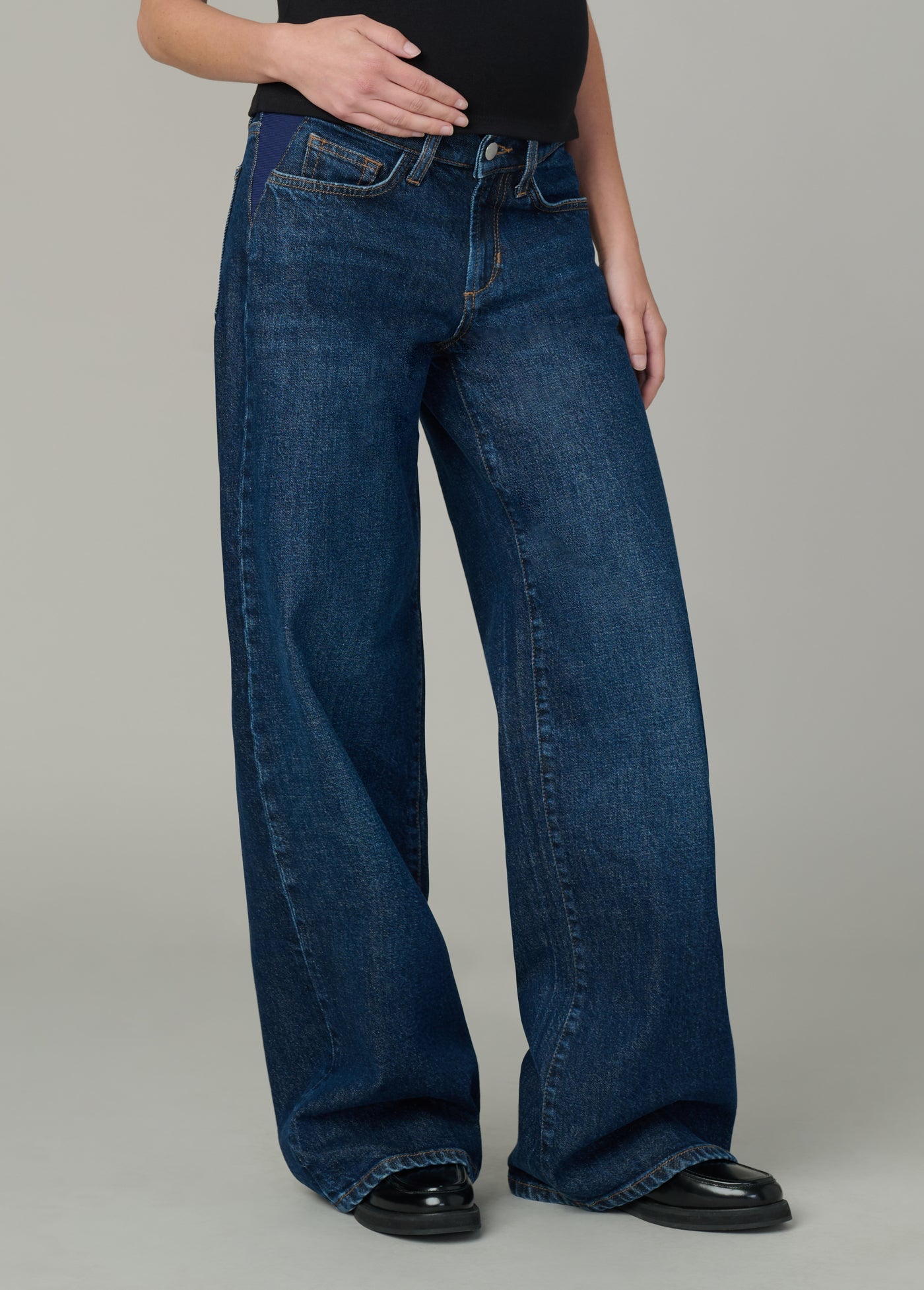 The Lou Lou Maternity Rendezvous – stylish and comfortable women's denim for maternity wear.