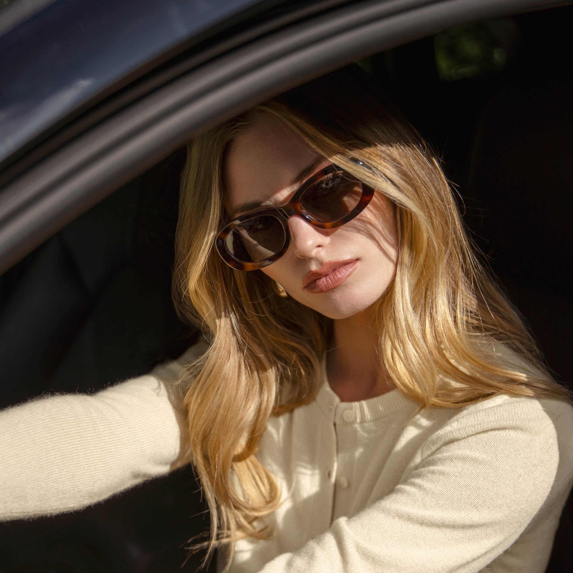 Unisex | Celeste Oval Italian Acetate Sunglasses | Honey Tortoise