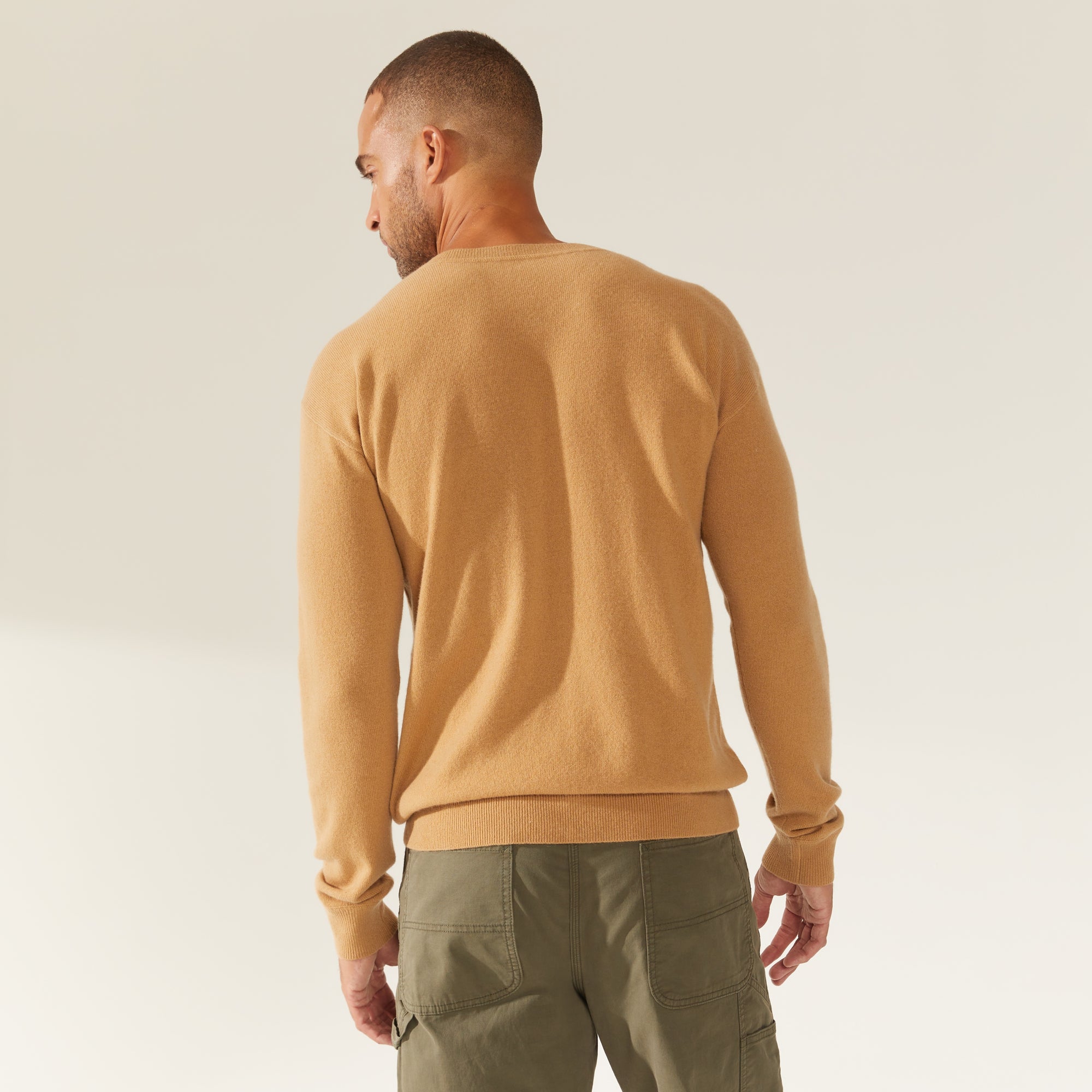 Mens | Liam Cashmere V-Neck Sweater | Camel