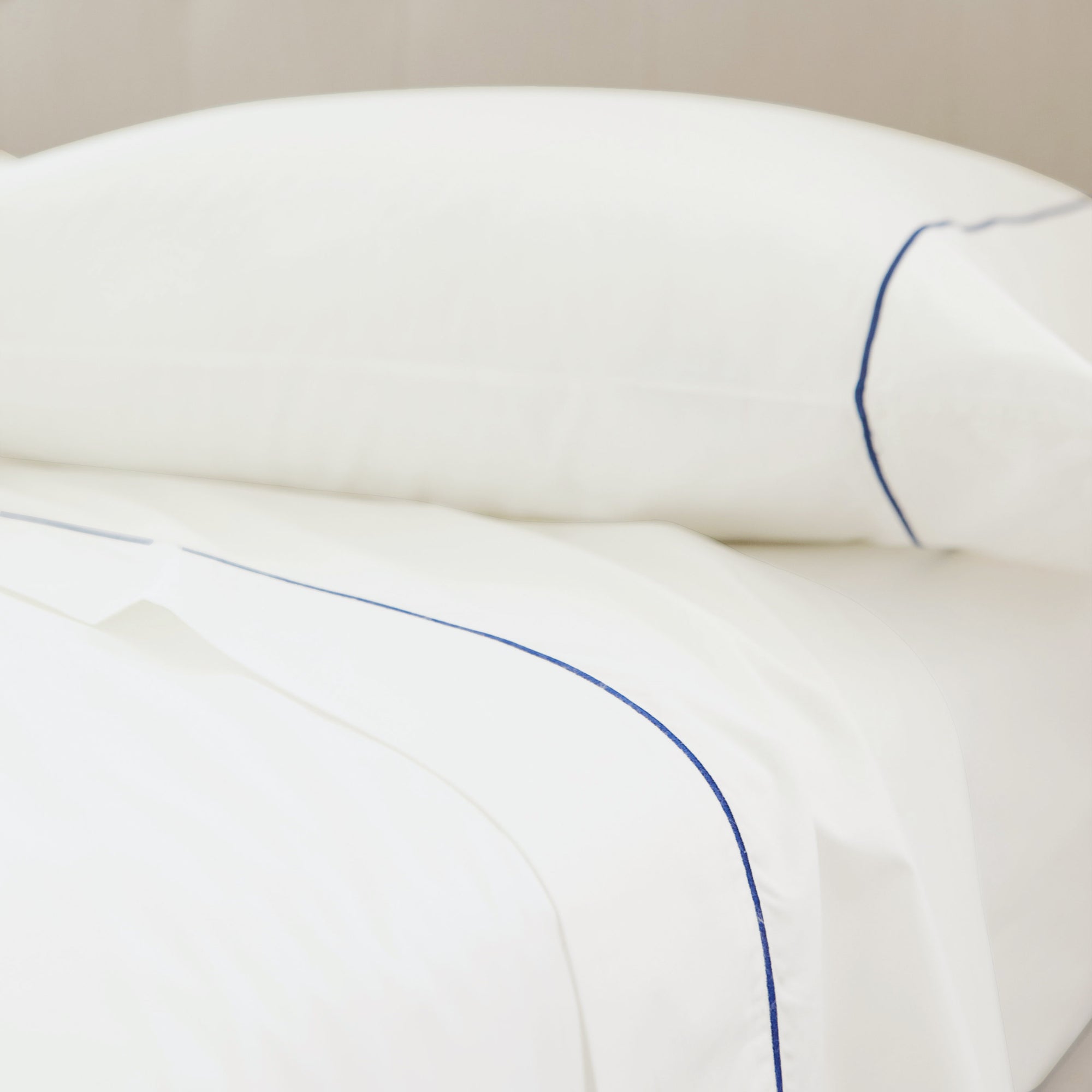 Crisp Australian Percale Sheet Set | Twin | White/Navy
