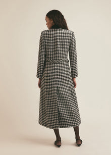 black white houndstooth