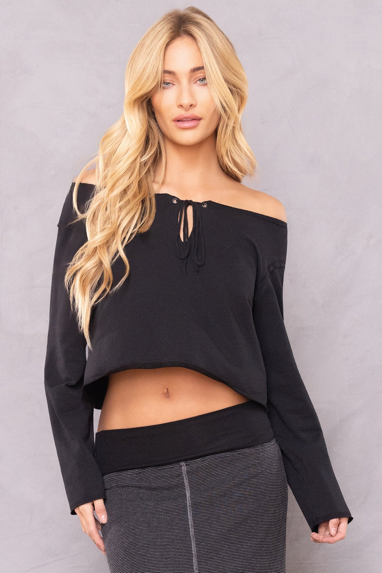 Women | Split Front Fleece Sweatshirt | Black