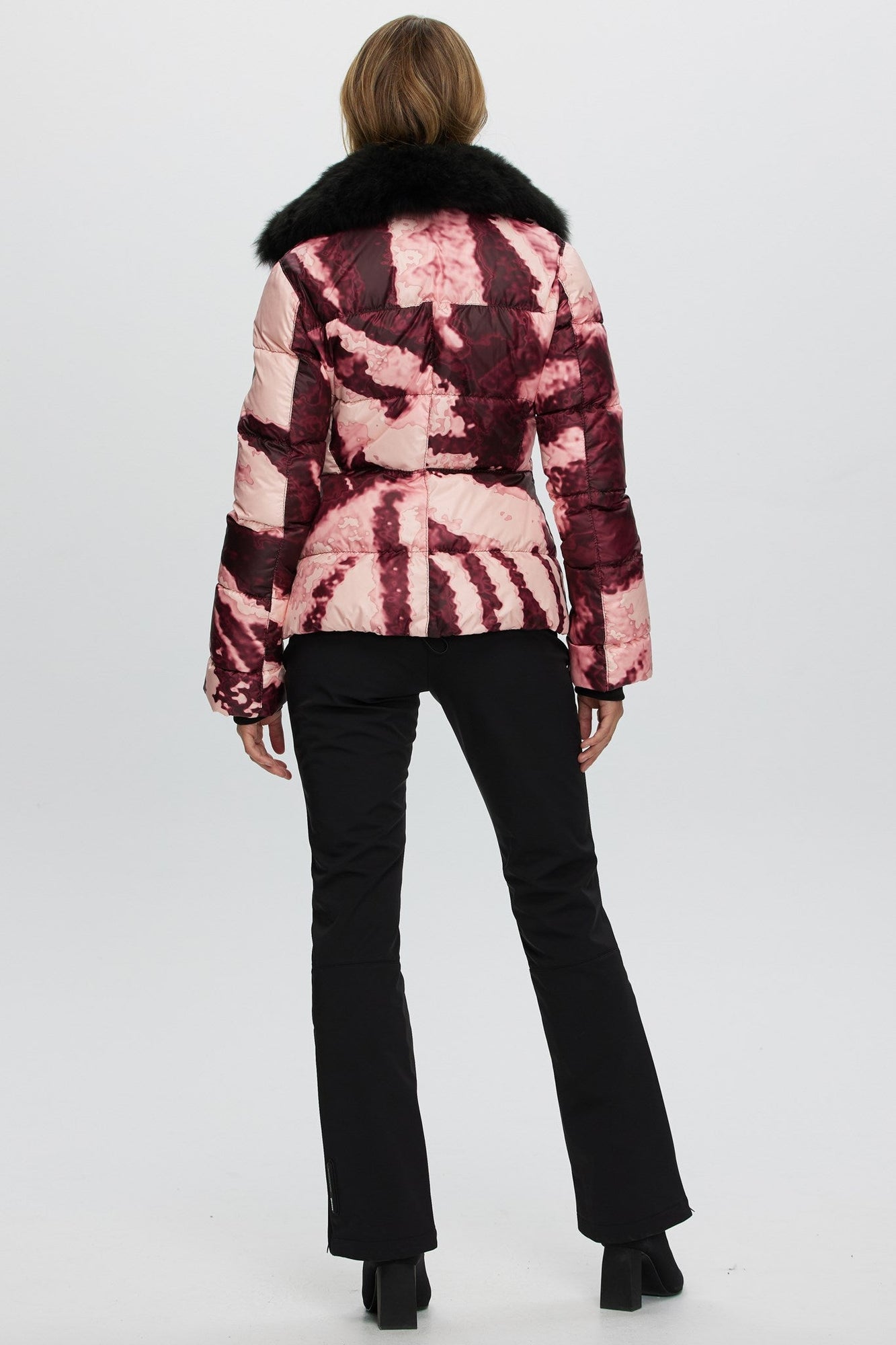 Après-Ski Jacket With Detachable Toscana Shearling Lamb Collar | Women | Burgundy Abstract x Black