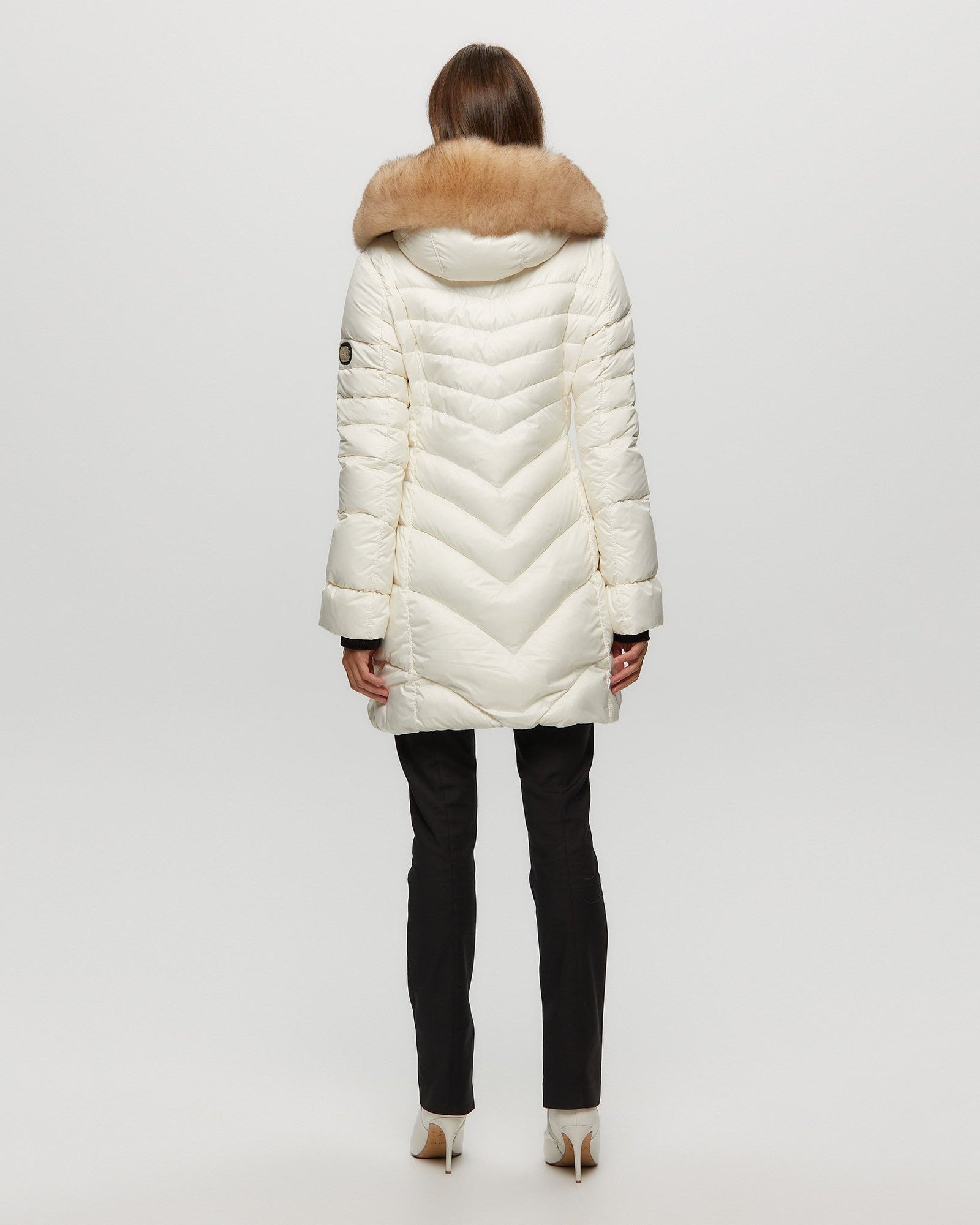 Après-Ski Jacket With Detachable Toscana Shearling Lamb Hood Trim | Women | Ivory x Whiskey (V1)